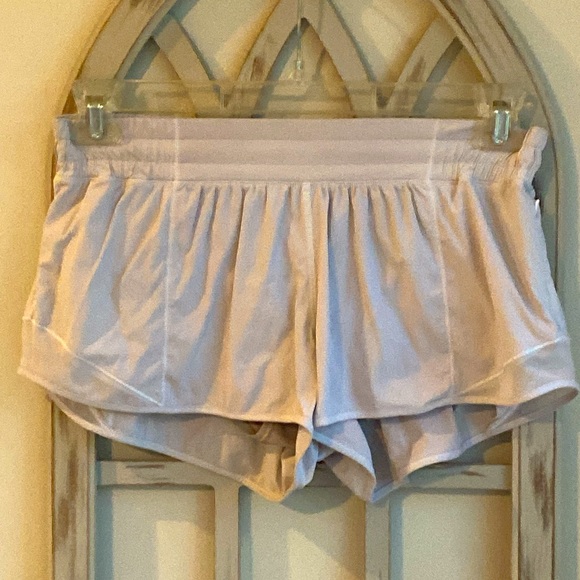 Lululemon athletics Light Grey 2 1/2” Shorts size 8 - Picture 2 of 7